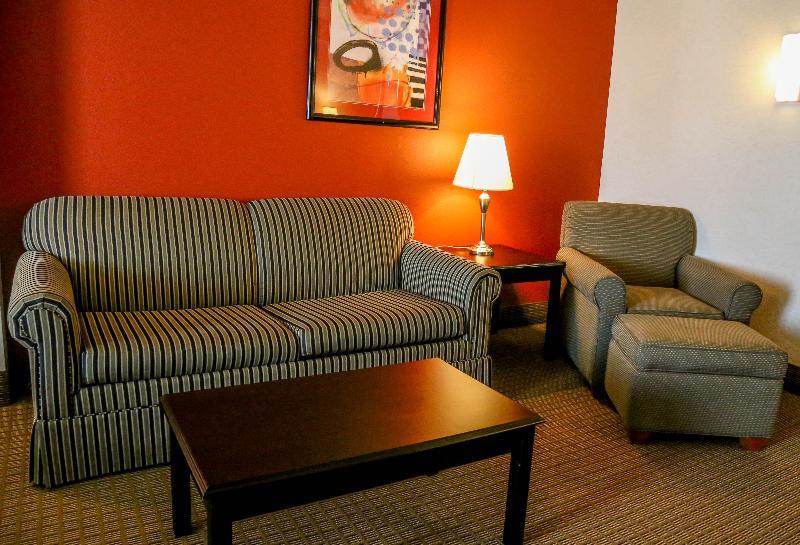 Lucille's Hotel 3*